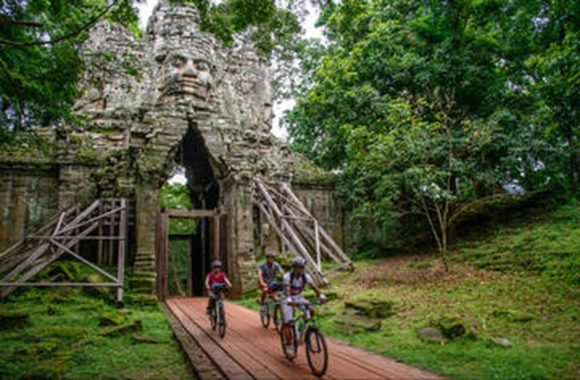 Oral D'Angkor Guest House เสียมราฐ ภายนอก รูปภาพ